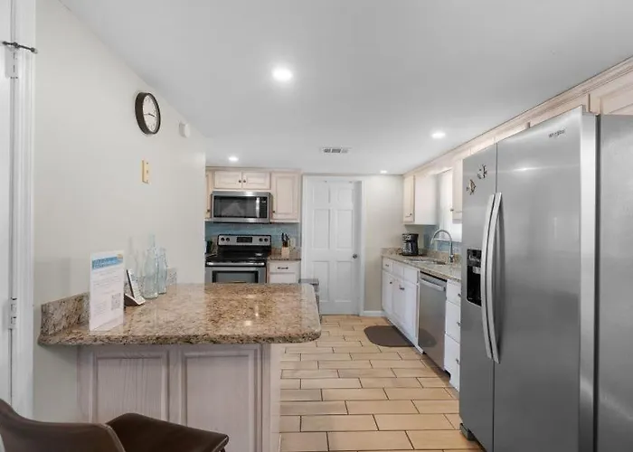 Sunset Daze By Youngs Suncoast Holiday home