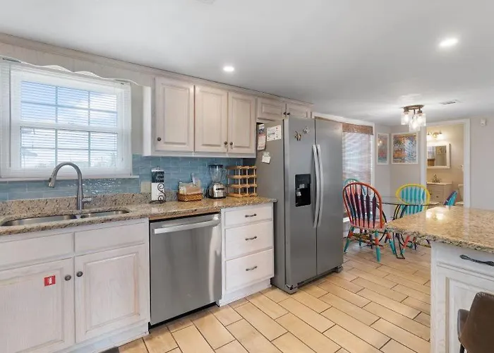 Sunset Daze By Youngs Suncoast Holiday home *
